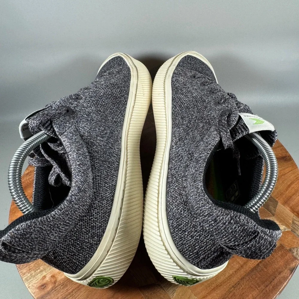 Cariuma IBI Low Grey Bamboo Knit Sustainable Sneakers Mens 10.5 Womens 12
